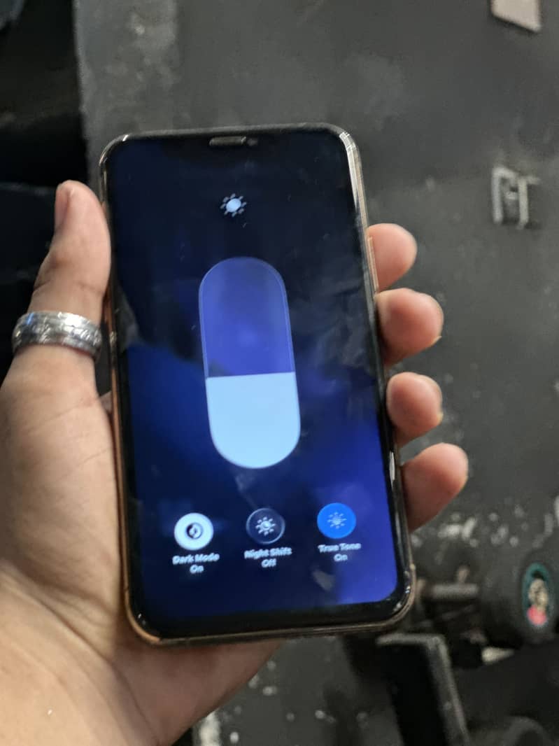 Apple iPhone 11 Pro 1