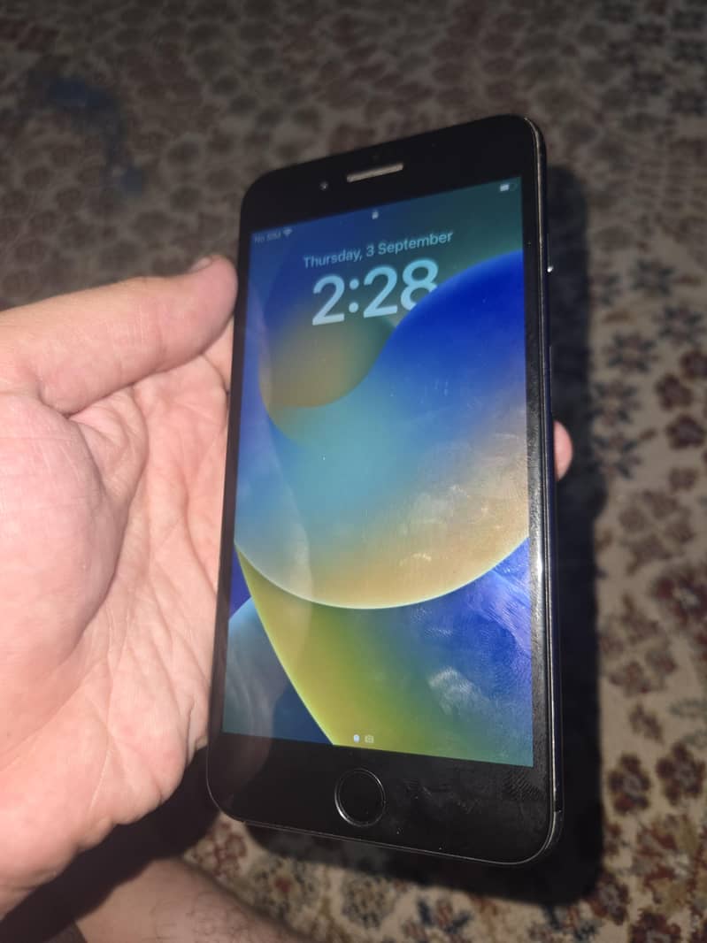 Apple iPhone 8 Plus 2
