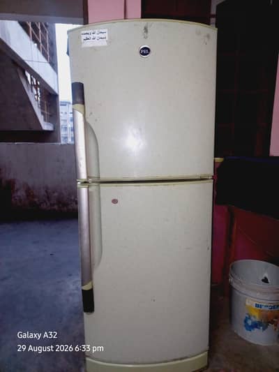 Refrigerator used for sel Please contact on WhatsApp. . 03415181422