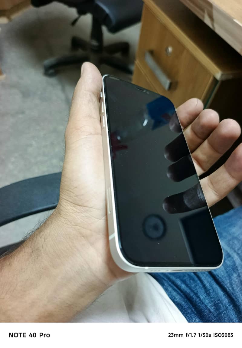 Apple iPhone 12 2