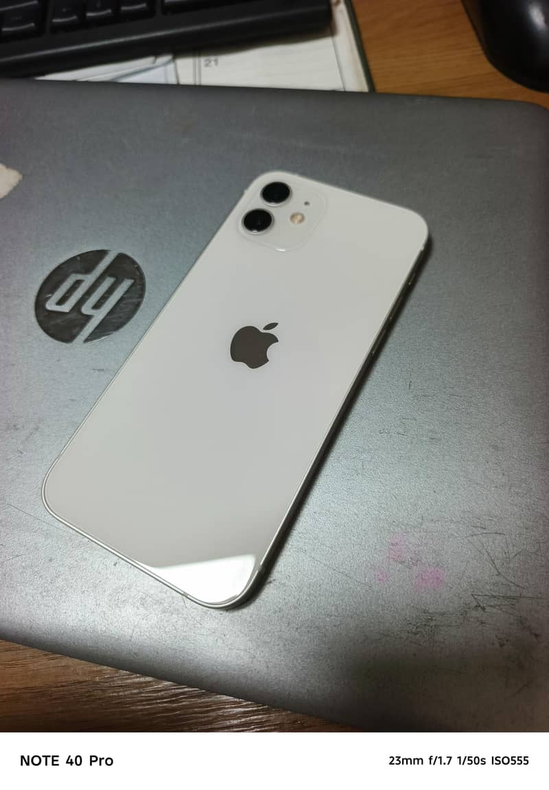 Apple iPhone 12 3