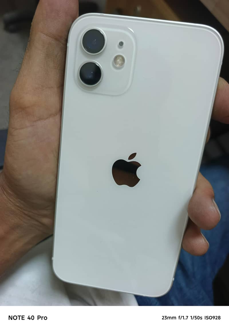 Apple iPhone 12 7