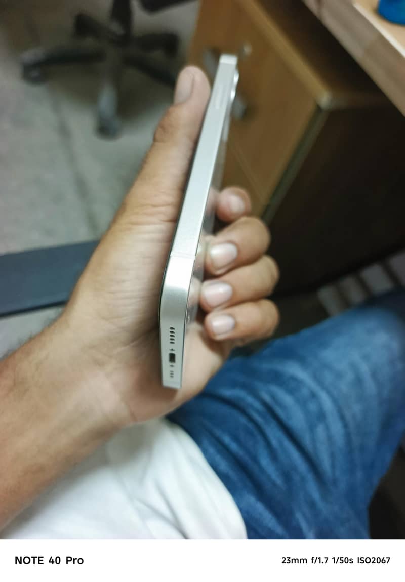 Apple iPhone 12 8