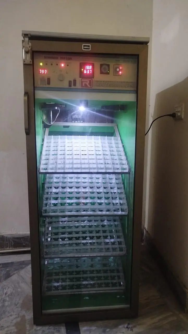 incubator 500 aggs capacity — photo 2