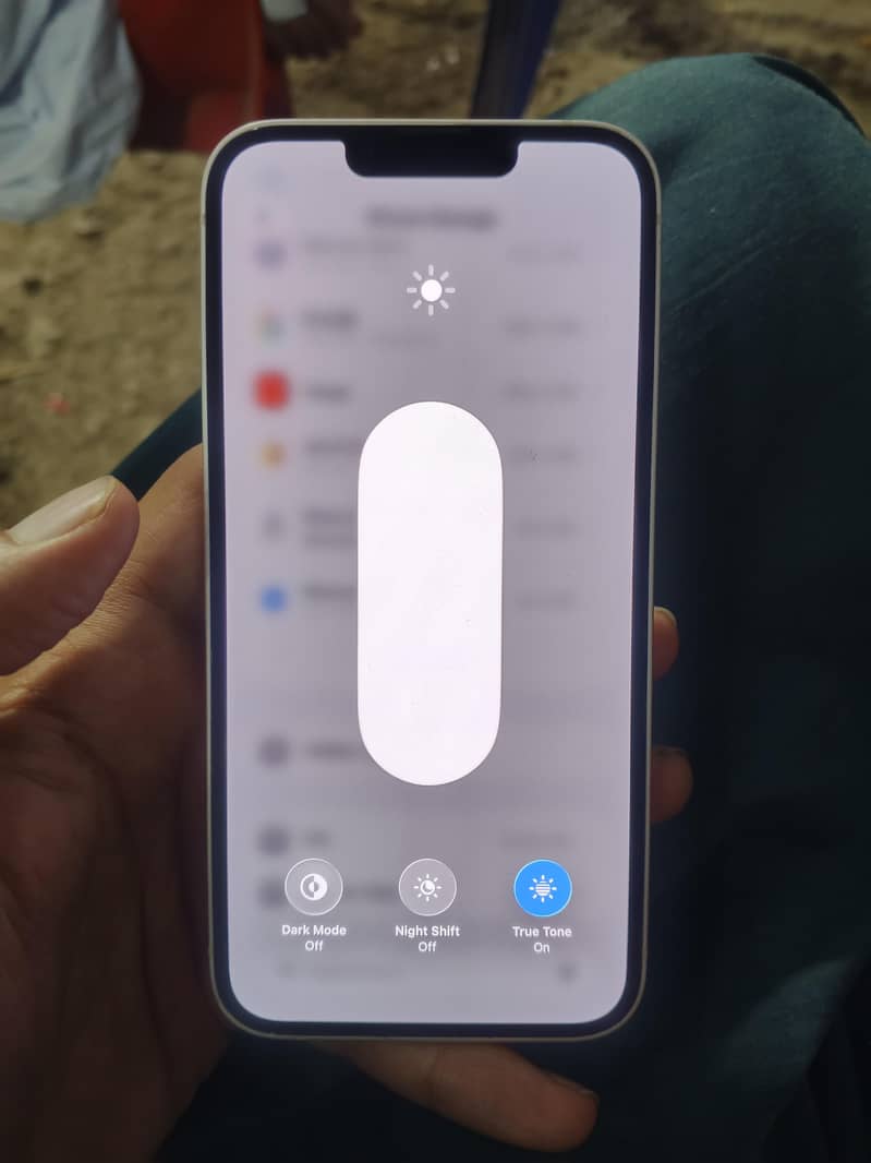 Apple iPhone 13 4