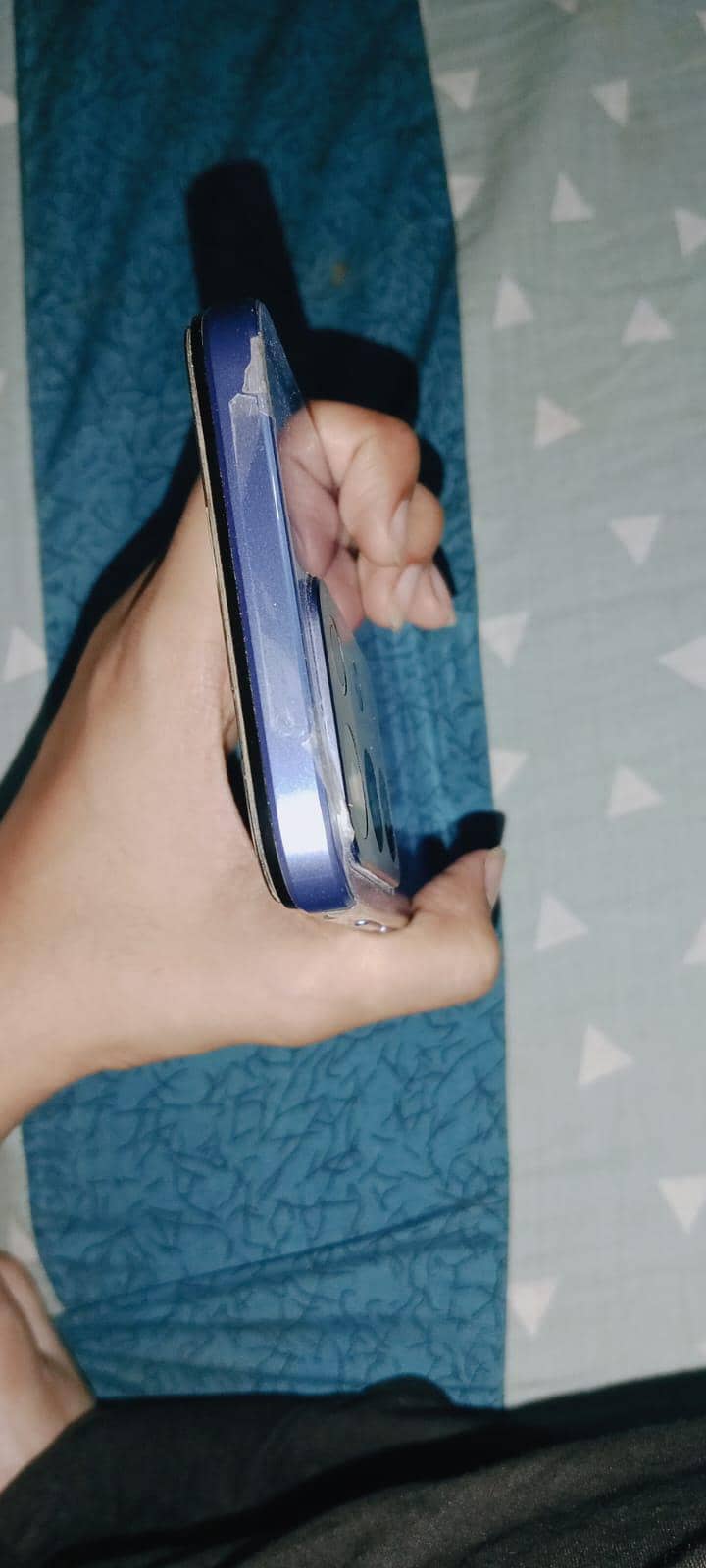 Realme C85 1