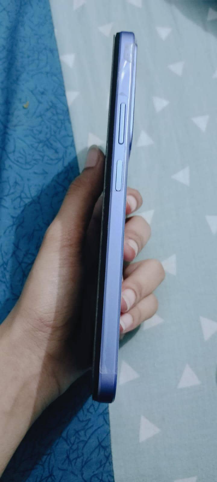 Realme C85 4