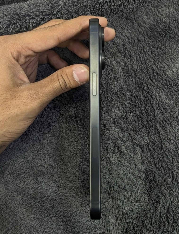 Apple iPhone 15 Pro Max 5