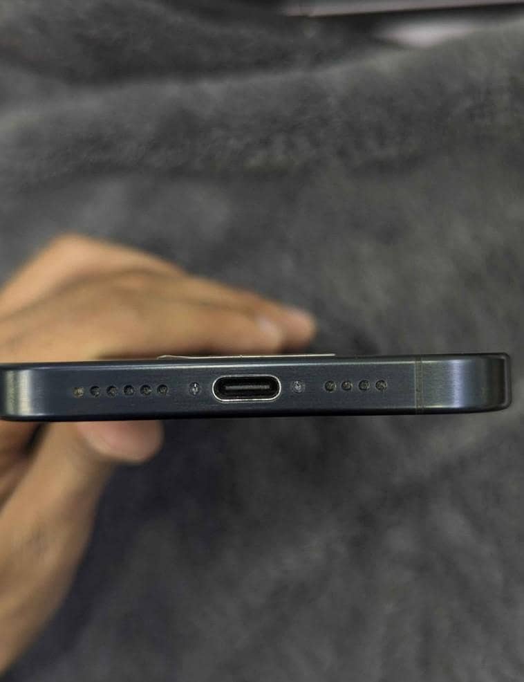 Apple iPhone 15 Pro Max 7