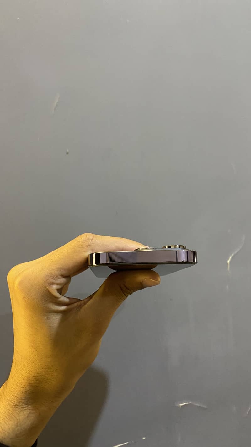 iPhone 14 pro 1