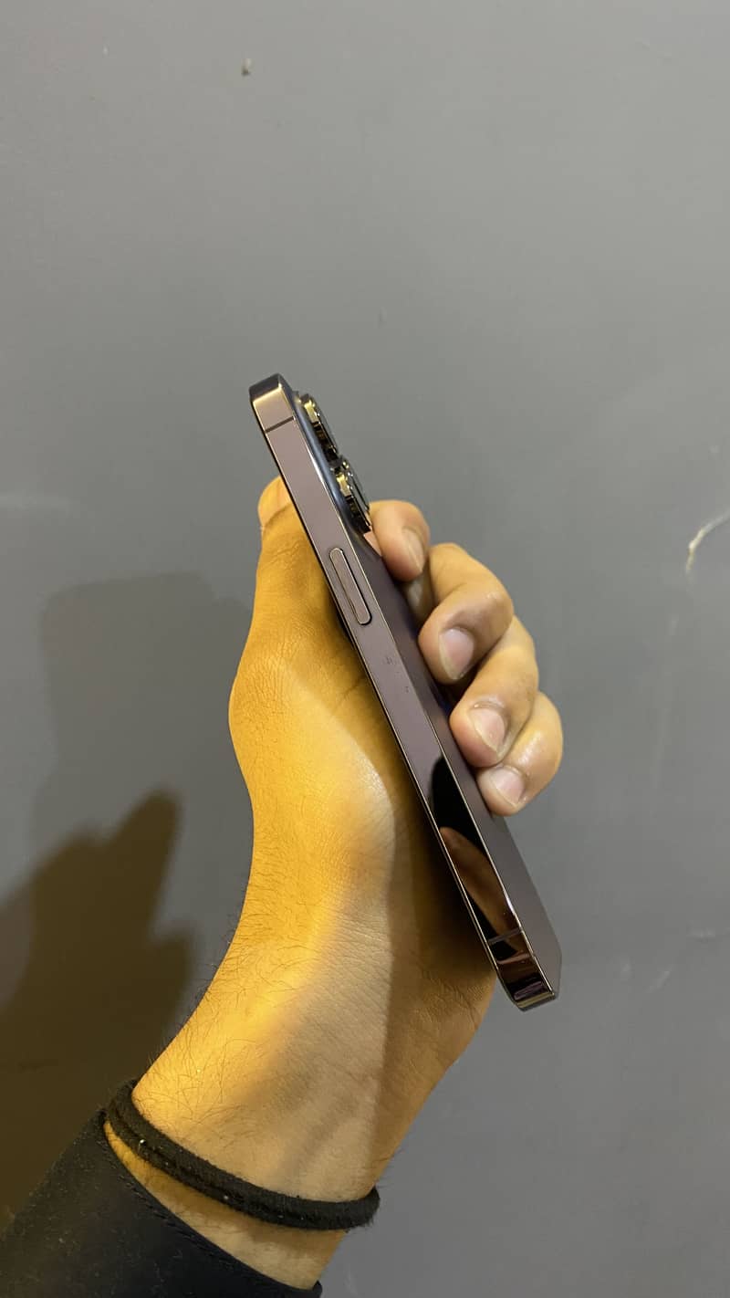 iPhone 14 pro 5