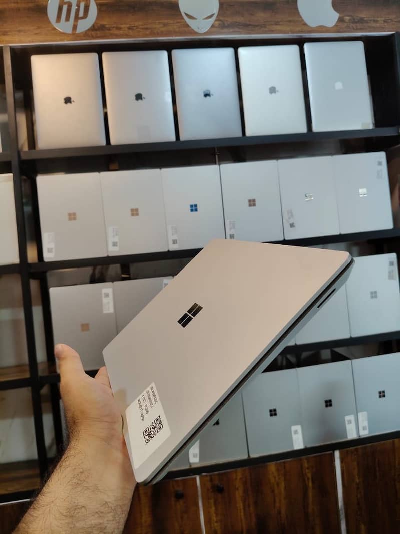 Microsoft Surface Laptop 3 4