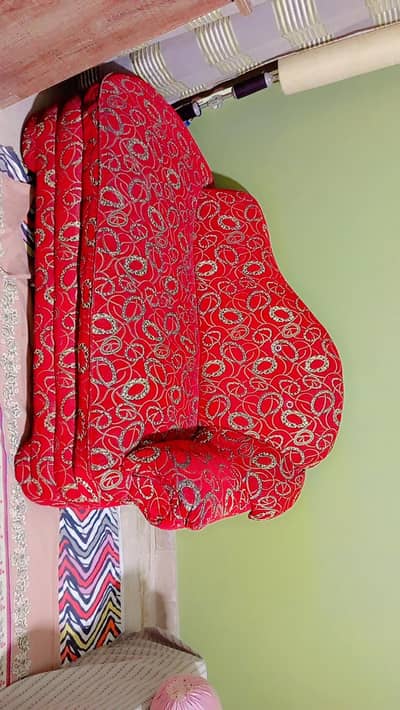 Beautiful/colourful/comfortable