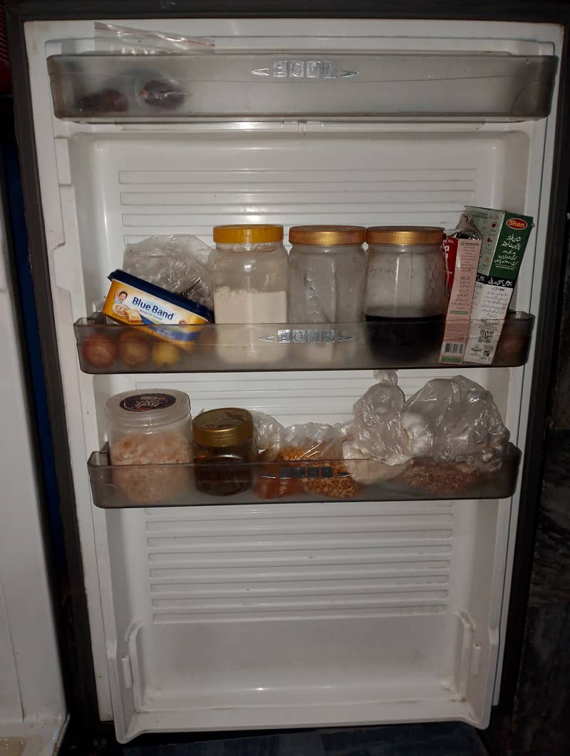 Dawlance Refrigerator. . 8