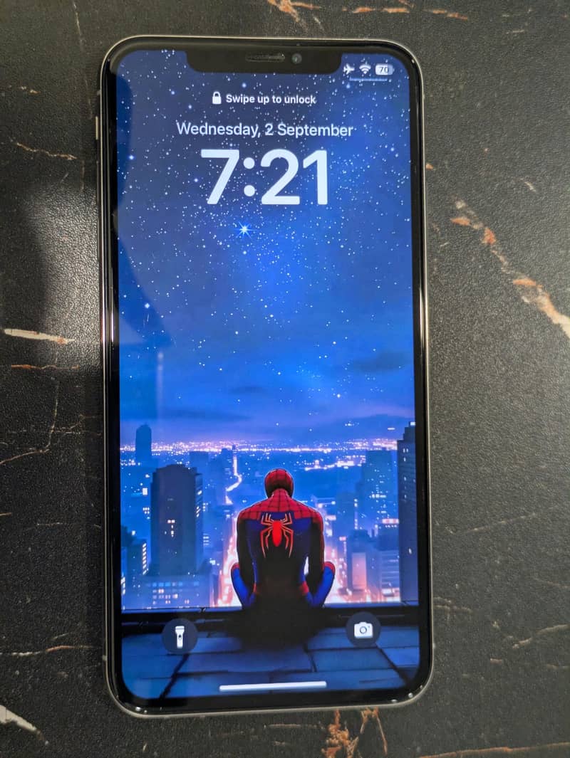 Apple iPhone XS Max 3