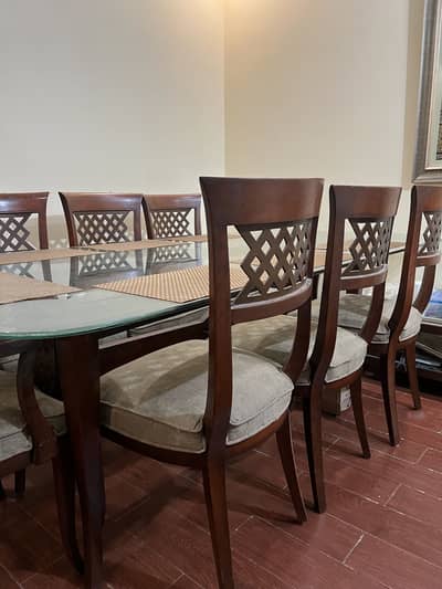 8 seater best quality dining table for sell