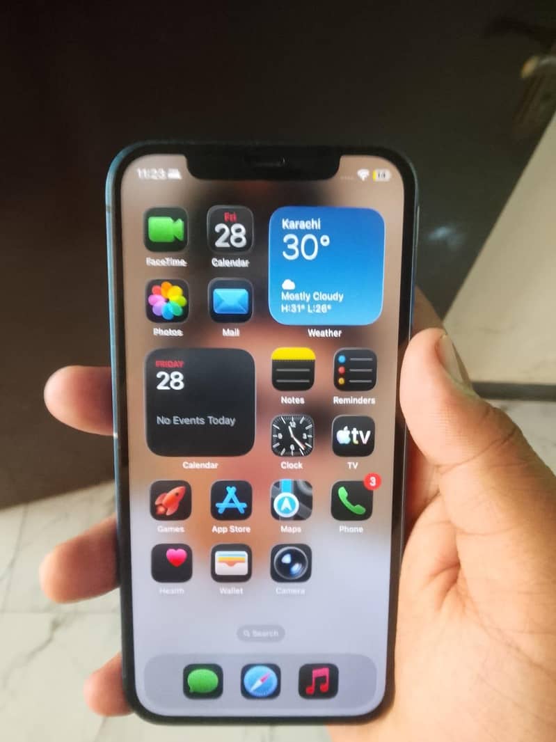 Apple iPhone 12 3