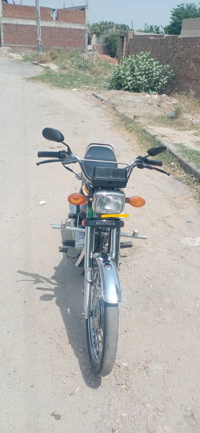 Honda 125 condtion 10/10