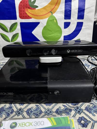 Xbox 360 250GB Slim Console with Kinect