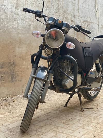 Suzuki gs urgent sale 03/44/31/77/99/3