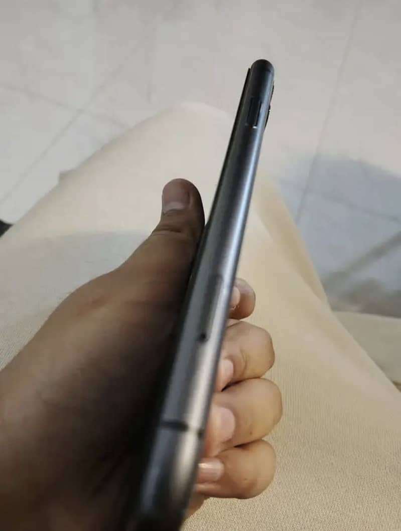 Apple iPhone 11 1