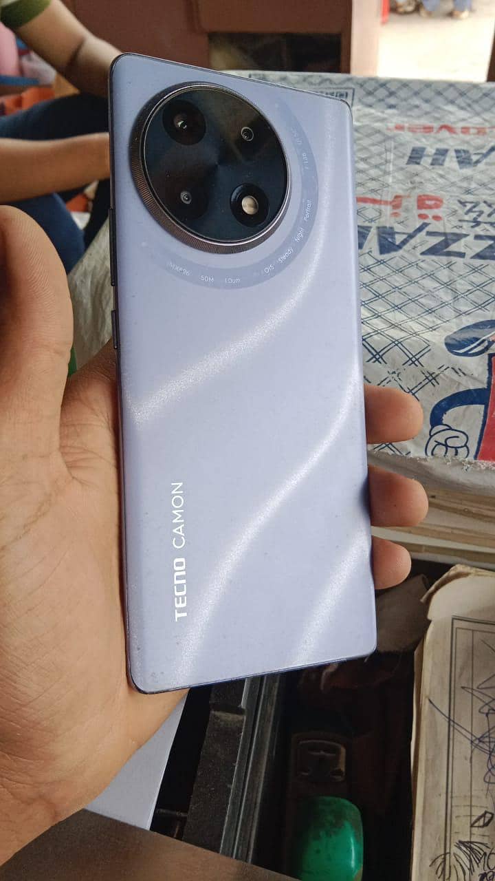 Tecno CAMON 30S 1