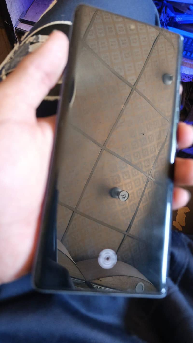 Tecno CAMON 30S 9