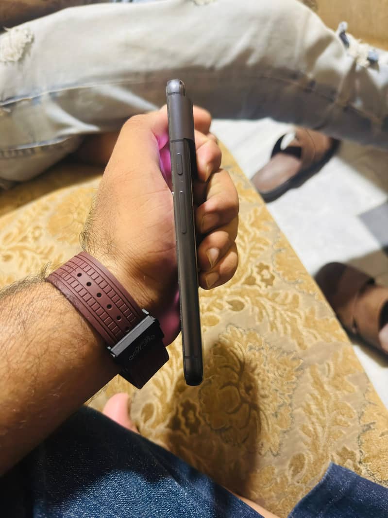 Google Pixel 8 5