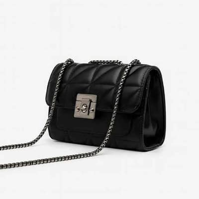 Quilted Chain Bag – Black