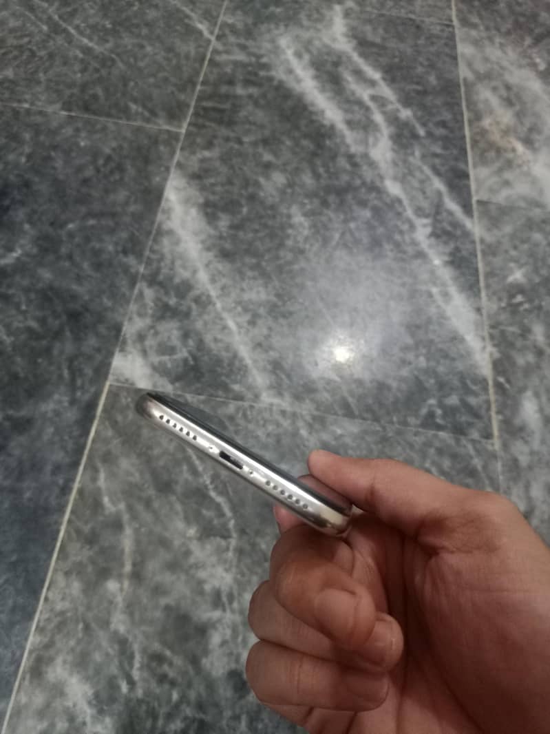 Apple iPhone X 2