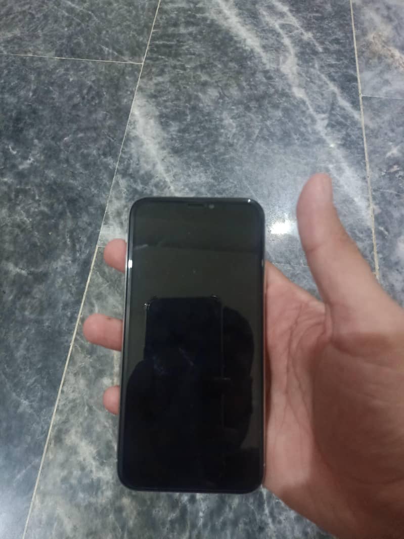 Apple iPhone X 3
