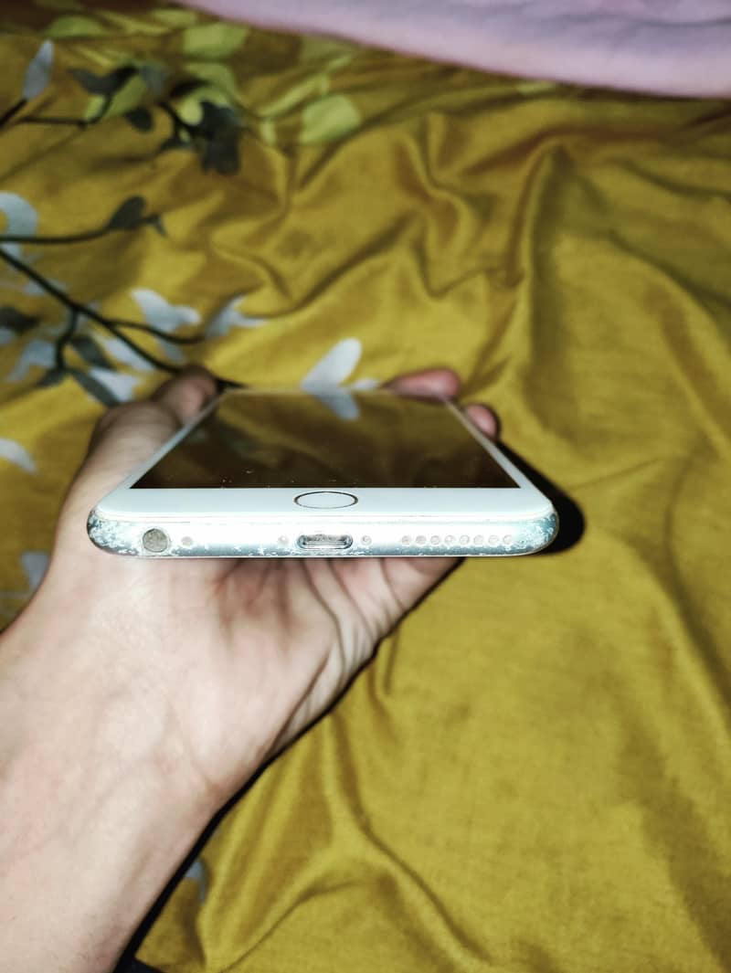 Apple iPhone 6S Plus 2