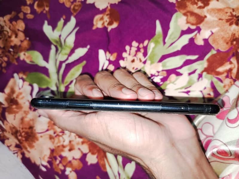 Apple iPhone XR 1