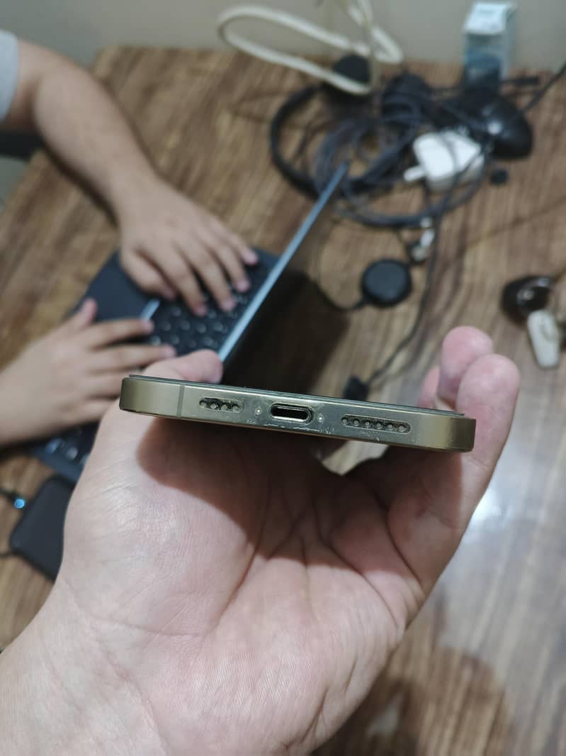 Iphone 12 pro max 2