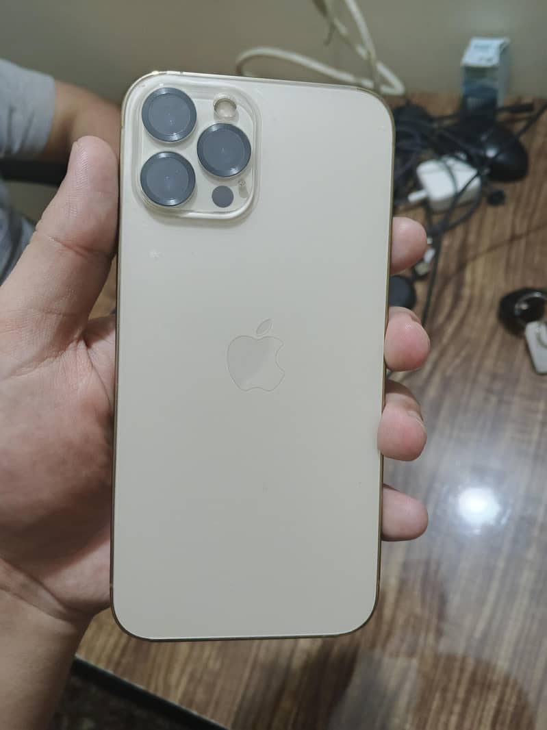 Iphone 12 pro max 4
