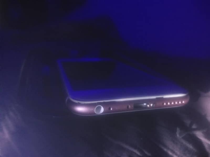 Apple iPhone 6S Plus 2