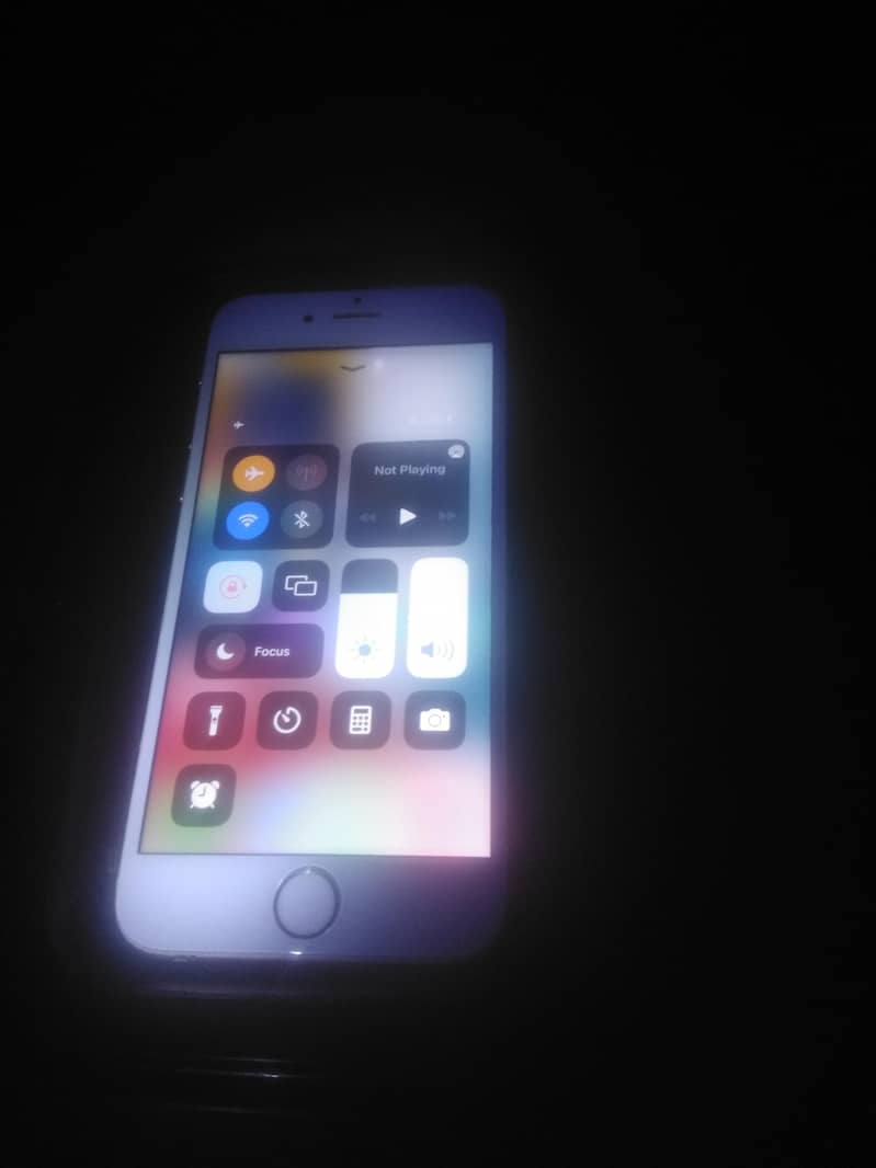 Apple iPhone 6S Plus 4