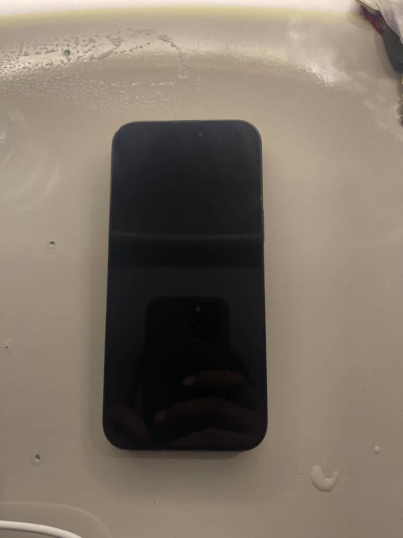 Apple iPhone 16 Pro Max 0