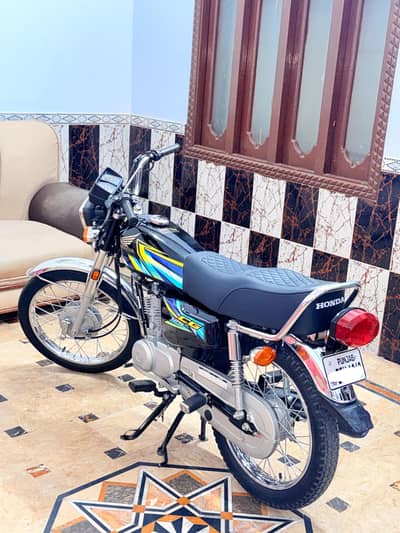 Honda 125 Black Registered
