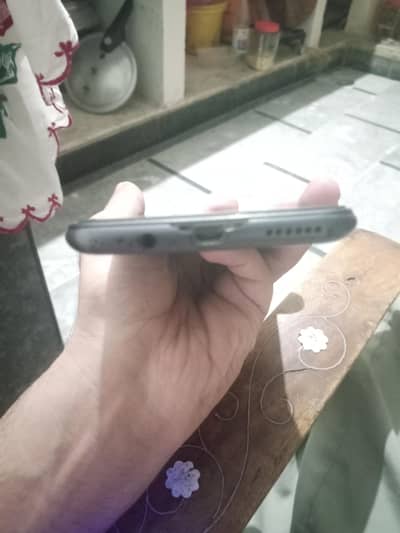 techno spark 7pro 4/64  urgent sale