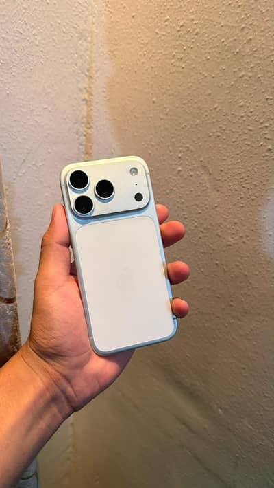 iPhone 14 Pro Max converted 17pm