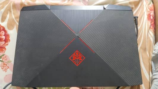 HP OMEN 15-dc1054nr