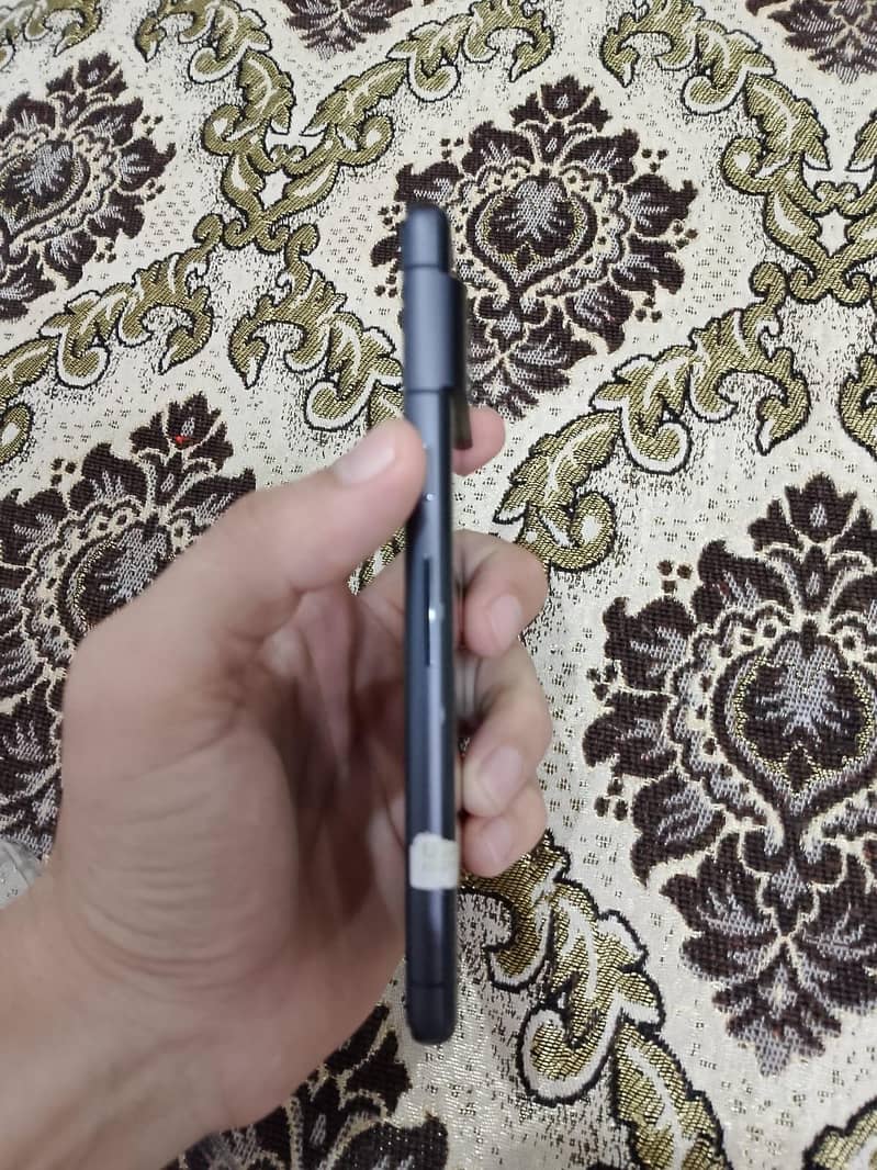 Google Pixel 7 4