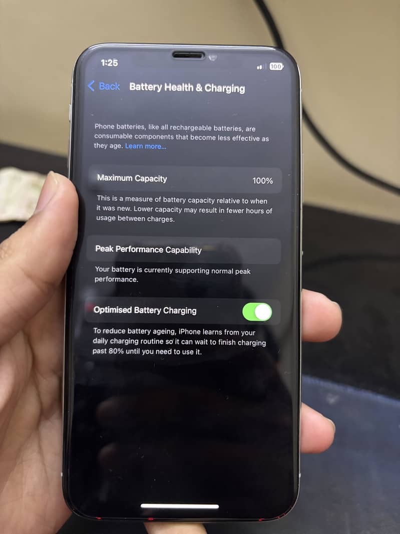 Apple iPhone X 4
