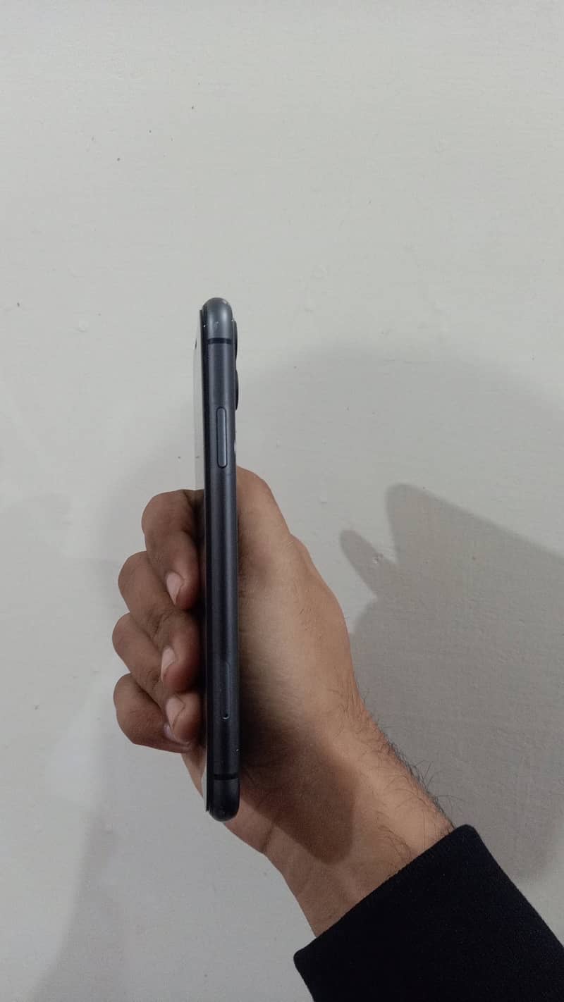 Apple iPhone 11 2