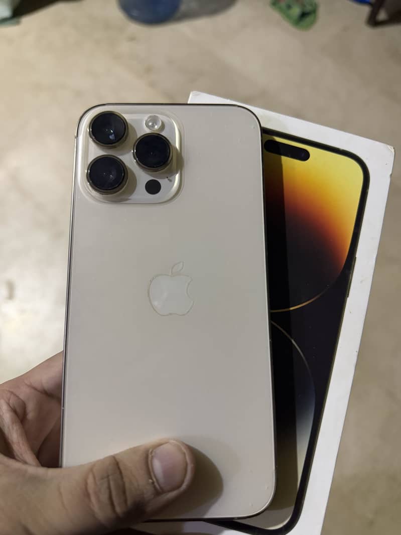 Apple iPhone 14 Pro Max 0