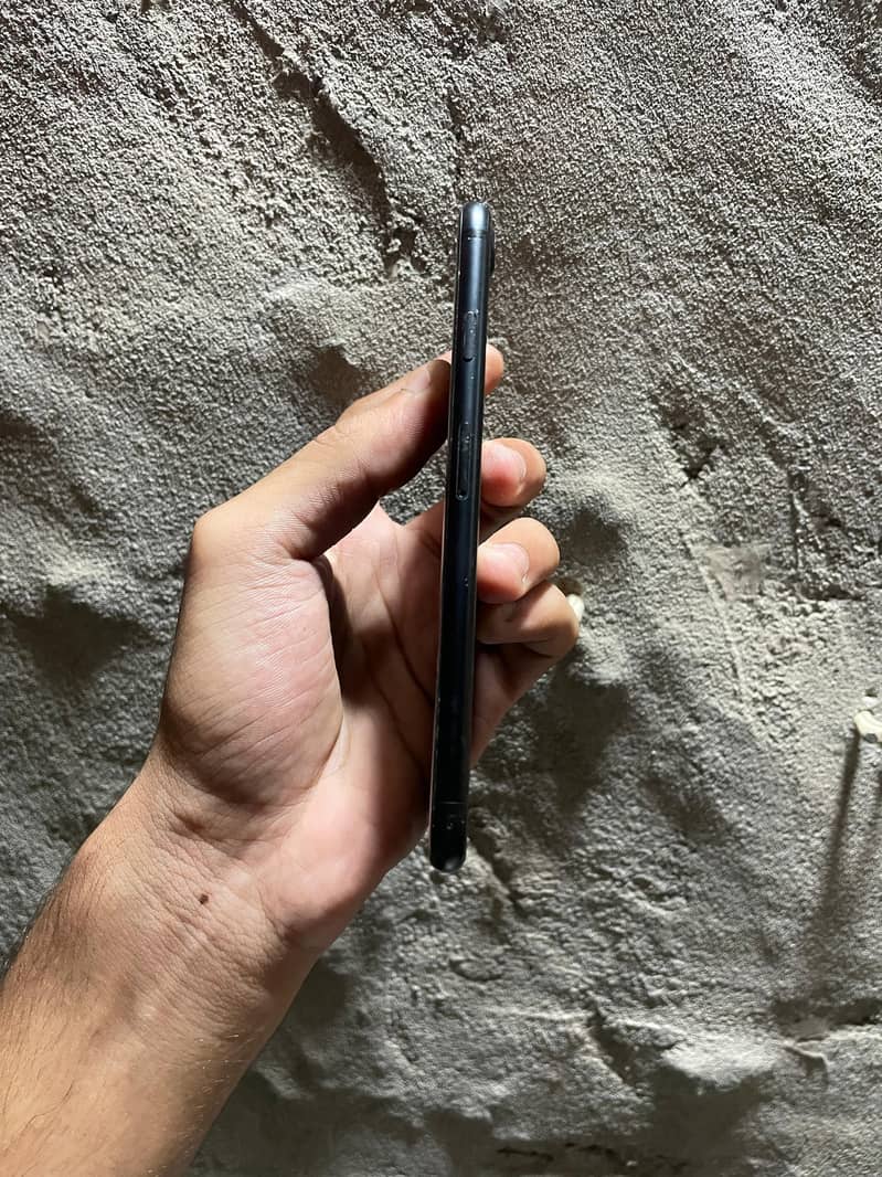 Apple iPhone 7 4