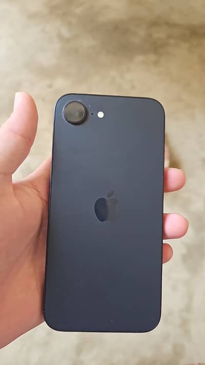 Apple iPhone 16e