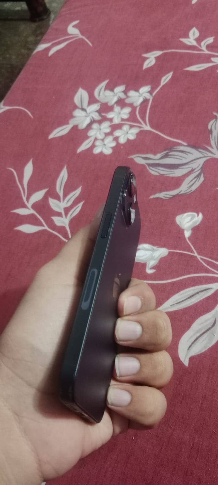 Apple iPhone 14 4