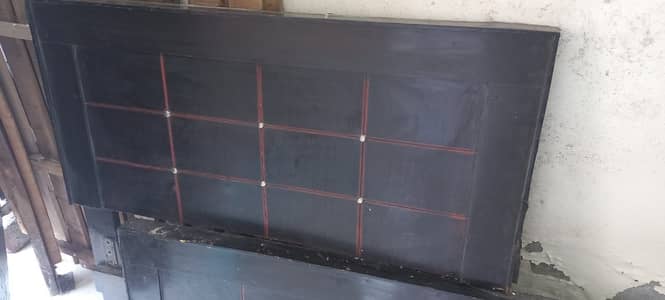 Single wooden bed
